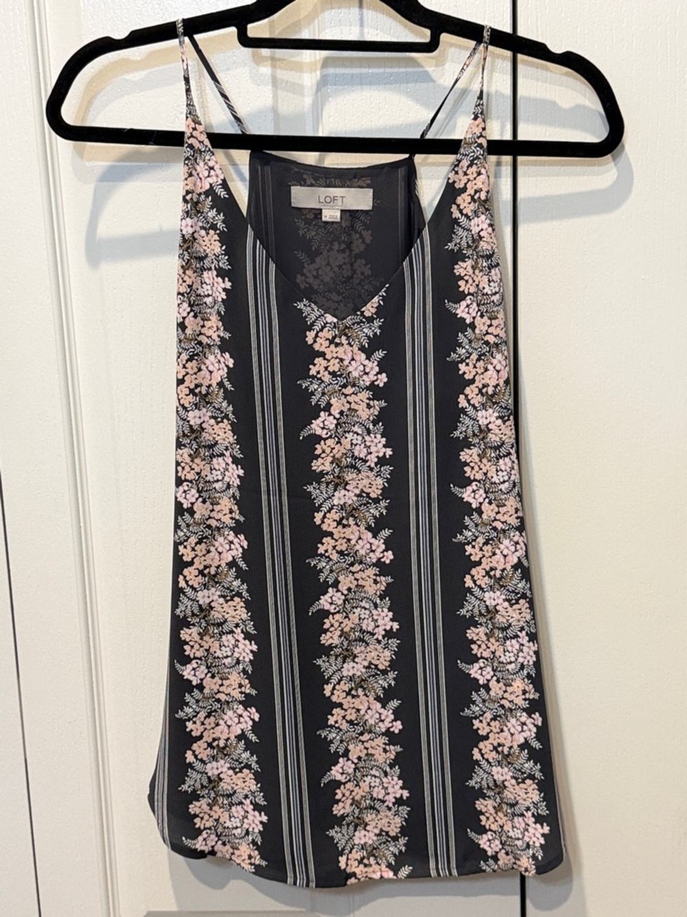 NWOT LOFT Black Gray Floral Stripe Cami with Pink Accents Sz M